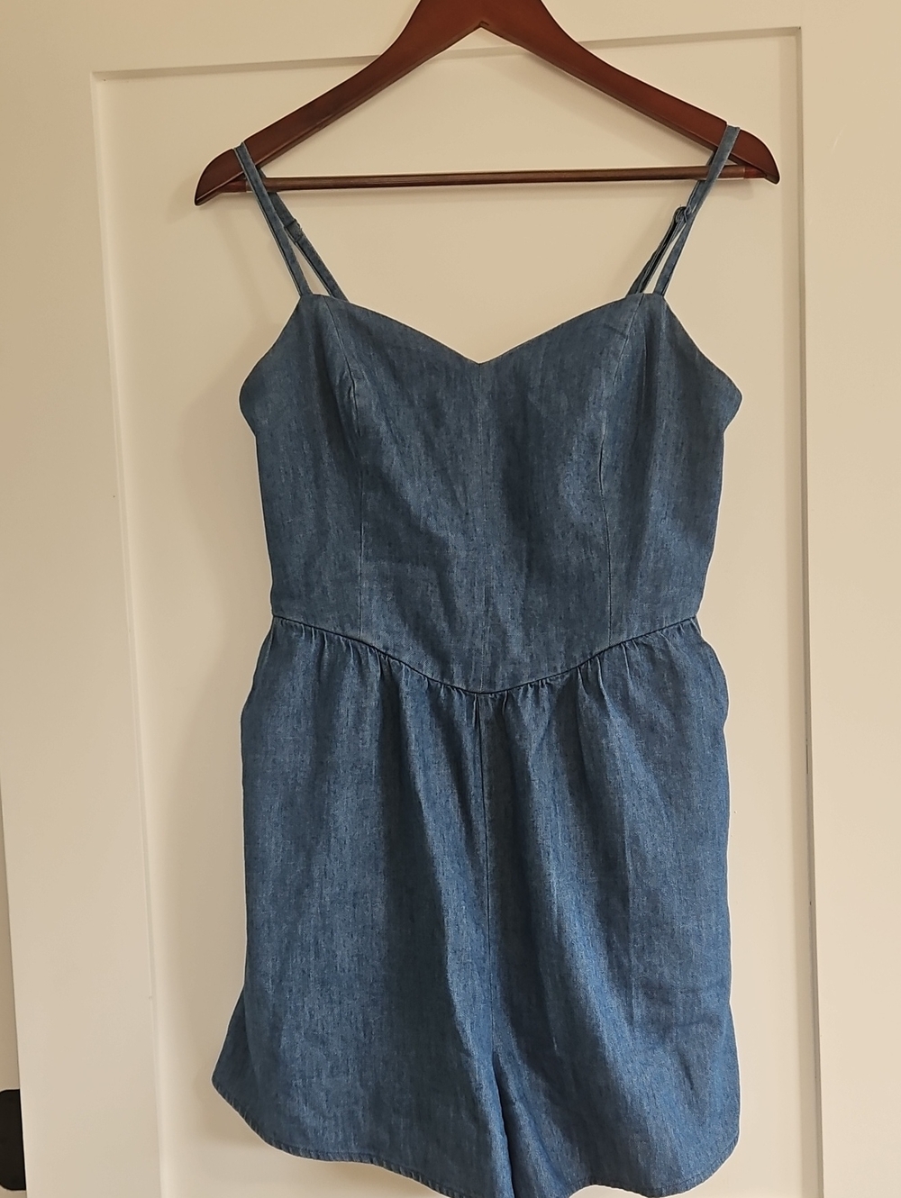 LN Old Navy M Denim Blue Spaghetti Strap Romper
